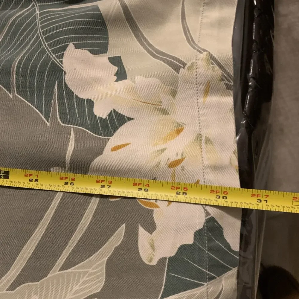 Tommy Bahama Hawaiian Shirt 100% Silk Large Green Button Up Short Sleeve - Picture 3 of 5